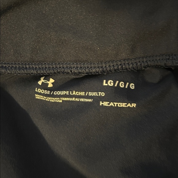 Lot of 3 pair Under Armour shorts.
Navy/Maroon/Blue
Like new condition.No flaws - Picture 5 of 7